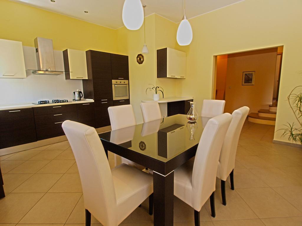 Apartments Milio 1105 Fazana Exterior photo