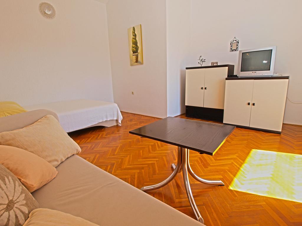 Apartments Milio 1105 Fazana Exterior photo
